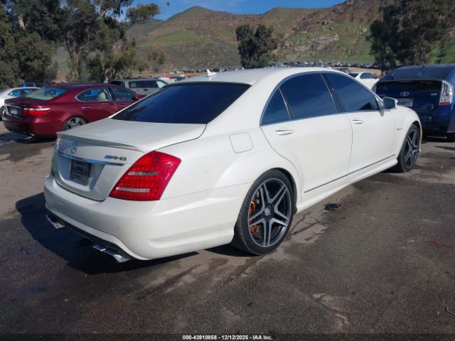 2011 MERCEDES-BENZ S 63 AMG WDDNG7EB3BA385559 Photo 3