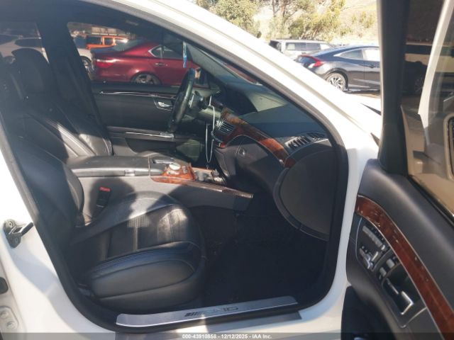 2011 MERCEDES-BENZ S 63 AMG WDDNG7EB3BA385559 Photo 4