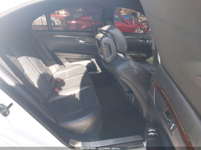 2011 MERCEDES-BENZ S 63 AMG WDDNG7EB3BA385559 Photo 7
