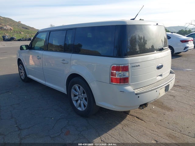 2011 FORD FLEX 2FMGK5BC3BBD37286 Photo 2