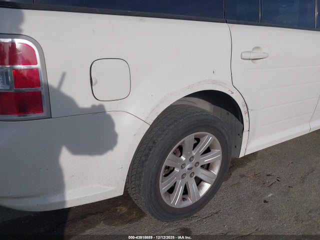 2011 FORD FLEX 2FMGK5BC3BBD37286 Photo 5