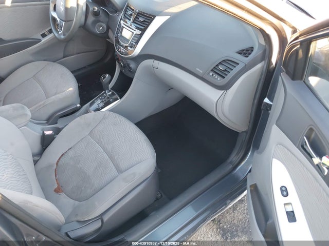 43910937 :رقم المزاد ، KMHCU4AE7CU267180 vin ، 2012 Hyundai Accent Gls مزاد بيع