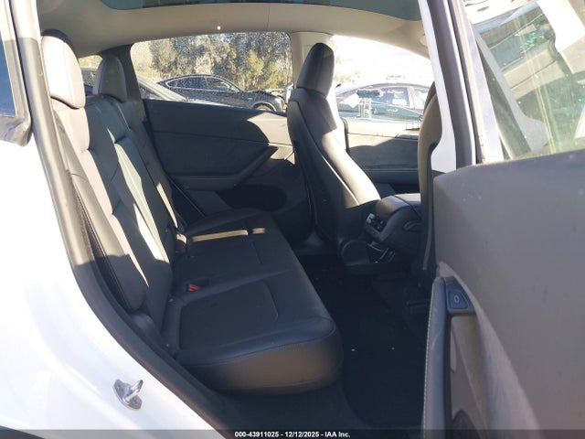 2023 TESLA MODEL Y 7SAYGDEE9PA183212 Photo 7