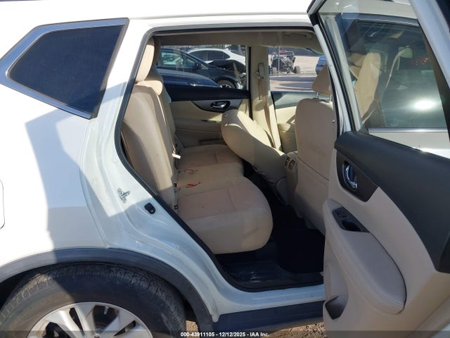 JN8AT2MT9GW003213 Nissan ROGUE SV