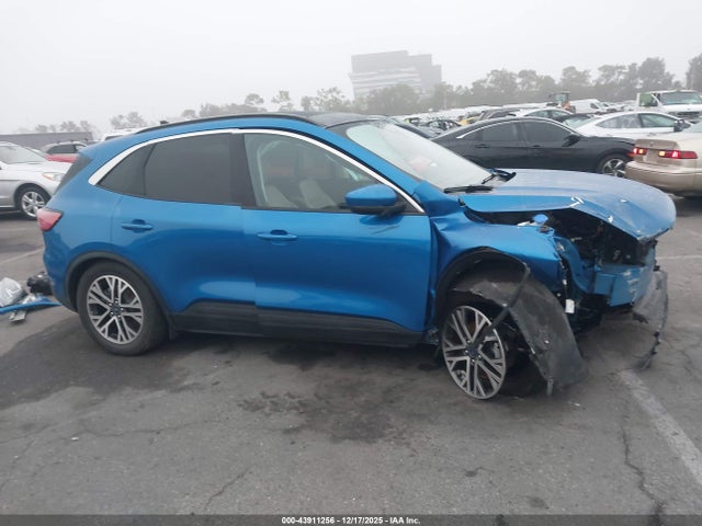 1FMCU9H60MUA61504 Ford ESCAPE SEL