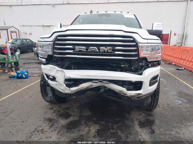 3C63R3NLXPG522879 RAM 3500 Limited Longhorn 4x4 6&#039;4 Box