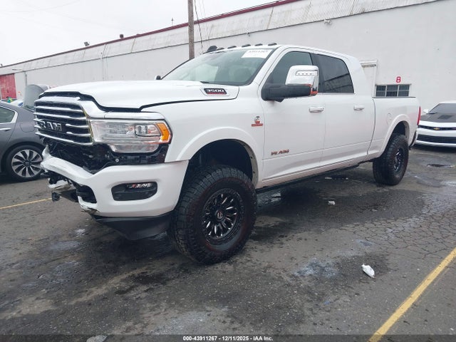 3C63R3NLXPG522879 RAM 3500 Limited Longhorn 4x4 6&#039;4 Box
