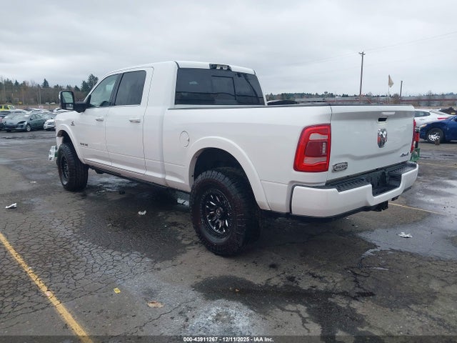 3C63R3NLXPG522879 RAM 3500 Limited Longhorn 4x4 6&#039;4 Box