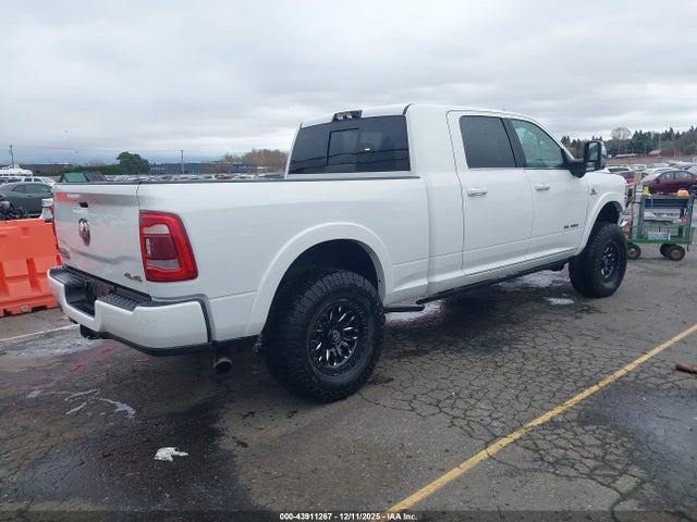 3C63R3NLXPG522879 RAM 3500 Limited Longhorn 4x4 6&#039;4 Box