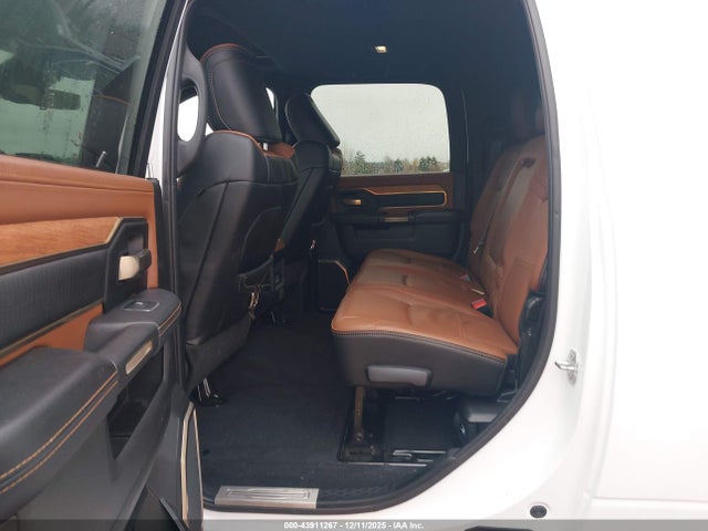 3C63R3NLXPG522879 RAM 3500 Limited Longhorn 4x4 6&#039;4 Box