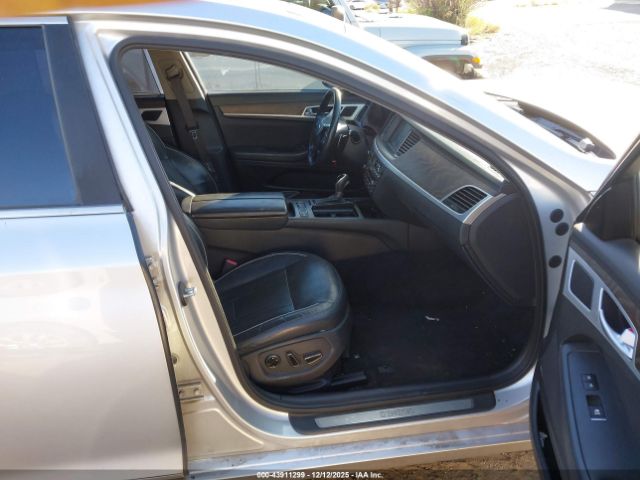 2015 HYUNDAI GENESIS KMHGN4JFXFU035099 Photo 4