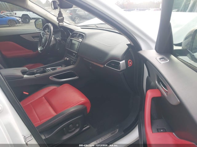 2017 JAGUAR F-PACE SADCL2BV3HA053407 Photo 4