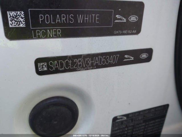 2017 JAGUAR F-PACE SADCL2BV3HA053407 Photo 8