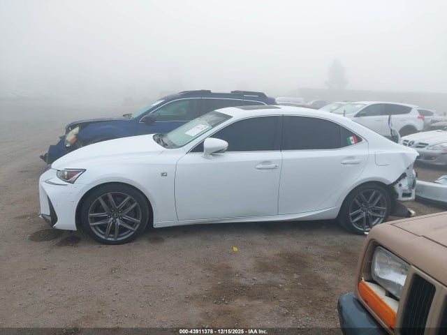 Lexus IS 350 2018 JTHBZ1D20J5032207 Image 15