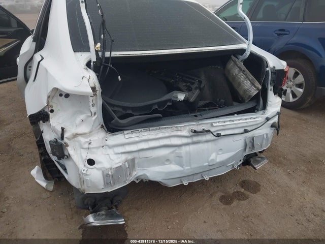 Lexus IS 350 2018 JTHBZ1D20J5032207 Image 6