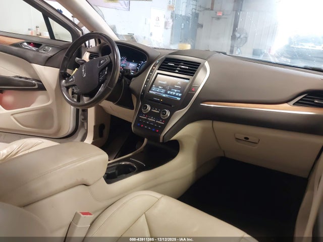 Lincoln MKC 2015 5LMCJ1A99FUJ12707 Image 13