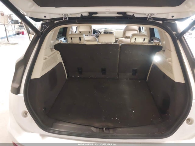 Lincoln MKC 2015 5LMCJ1A99FUJ12707 Image 16
