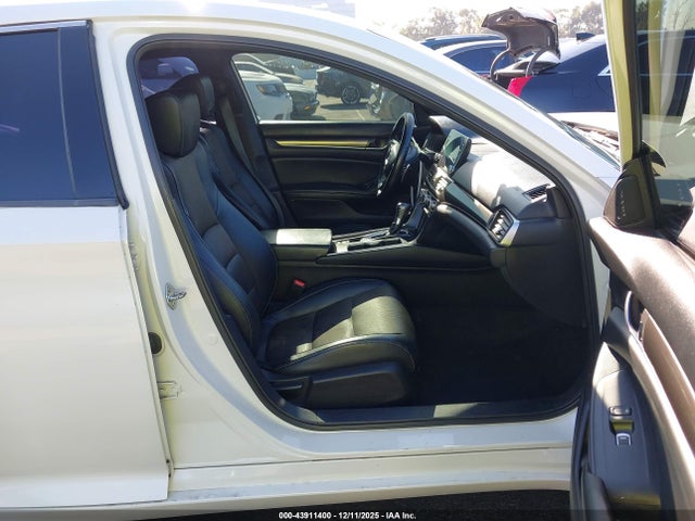 1HGCV1F30JA188330 Honda Accord Sport