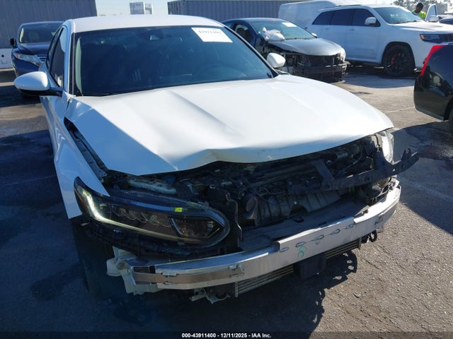 1HGCV1F30JA188330 Honda Accord Sport