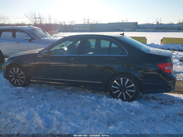 Aukcja sprzedaży 2014 Mercedes-benz C 300 Sport 4matic, vin: WDDGF8AB7EA942694, numer aukcji: 43911424