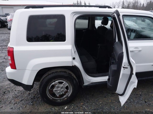 43911459 :رقم المزاد ، 1C4NJRBB8DD203156 vin ، 2013 Jeep Patriot Sport مزاد بيع