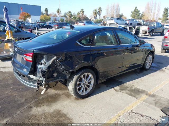 2020 FORD FUSION 3FA6P0LU6LR267397 Photo 3