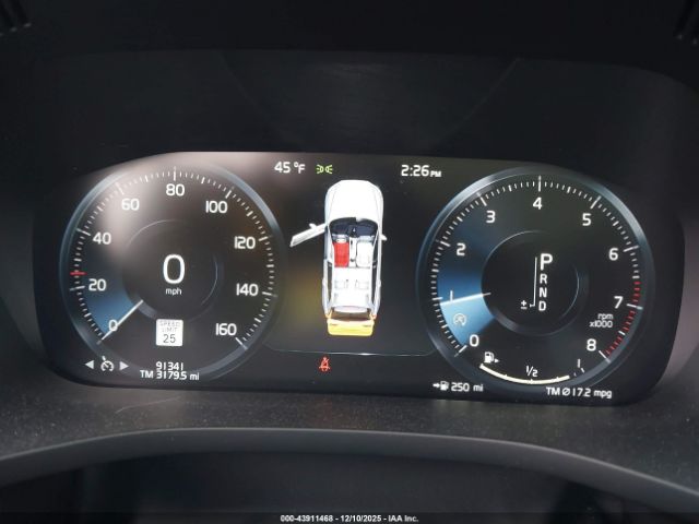 2018 VOLVO XC60 LYVA22RL5JB113941 Photo 6