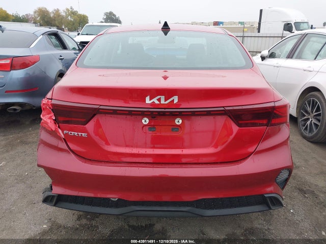 3KPF24ADXPE612723 KIA Forte Lxs