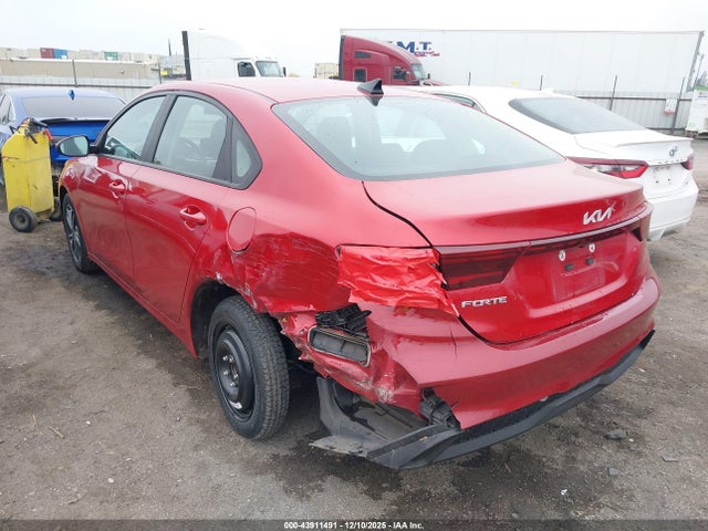 3KPF24ADXPE612723 KIA Forte Lxs