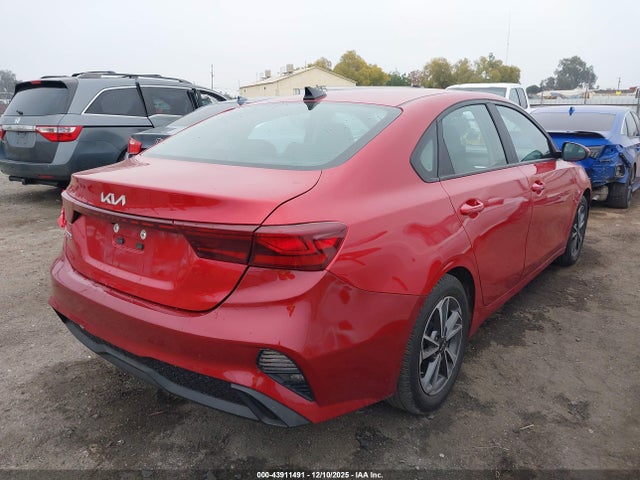 3KPF24ADXPE612723 KIA Forte Lxs