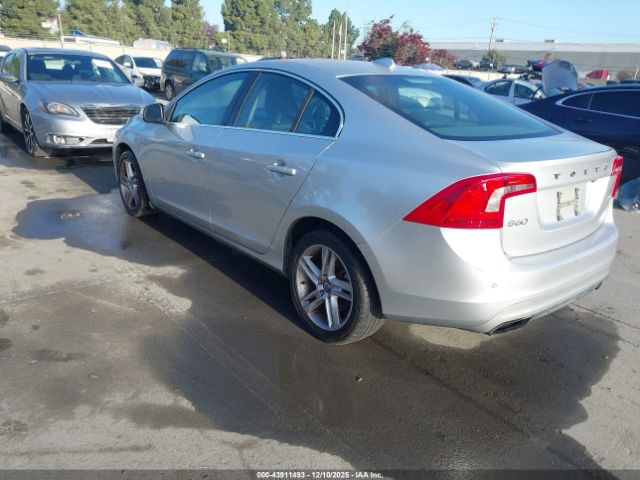 2014 VOLVO S60 YV1612FSXE2291284 Photo 2