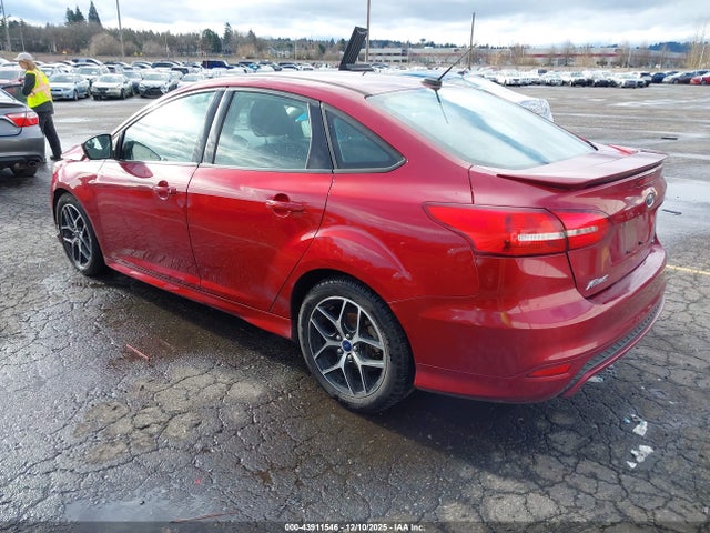 Ford FOCUS SE 2015 1FADP3F22FL370175 Image 3