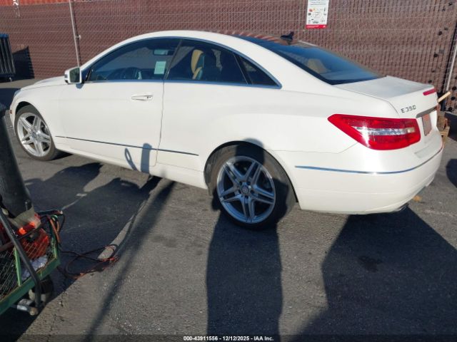 2013 MERCEDES-BENZ E 350 WDDKJ5KB9DF199219 Photo 2