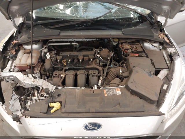 Ford FOCUS SE 2016 1FADP3F26GL268475 Image 10