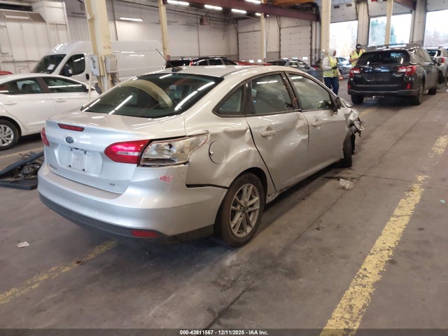 Ford FOCUS SE 2016 1FADP3F26GL268475 Image 4