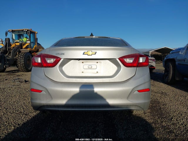 1G1BC5SM7J7107304 Chevrolet Cruze Ls Auto