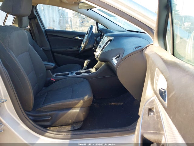 1G1BC5SM7J7107304 Chevrolet Cruze Ls Auto