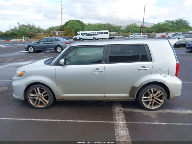 Scion Xb 686 Parklan Edition 2015 JTLZE4FEXFJ081907 Image 14