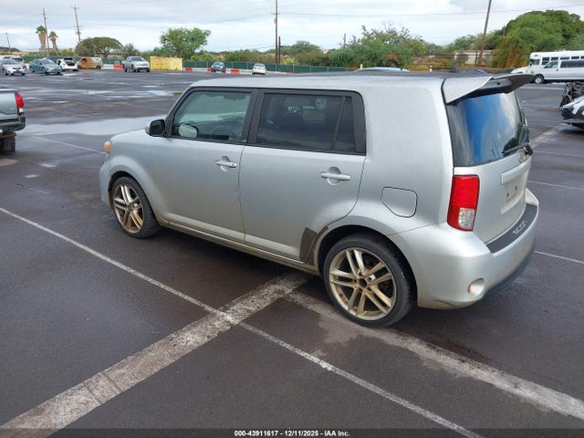 Scion Xb 686 Parklan Edition 2015 JTLZE4FEXFJ081907 Image 3