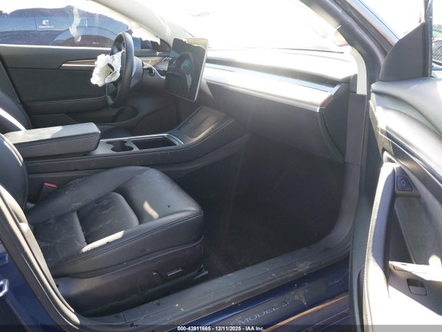 43911665 :رقم المزاد ، 5YJ3E1EB0NF265976 vin ، 2022 Tesla Model 3 Long Range Dual Motor All-wheel Drive مزاد بيع