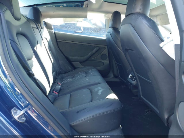 43911665 :رقم المزاد ، 5YJ3E1EB0NF265976 vin ، 2022 Tesla Model 3 Long Range Dual Motor All-wheel Drive مزاد بيع