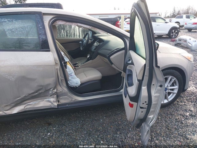 1FADP3F21GL365177 Ford FOCUS SE