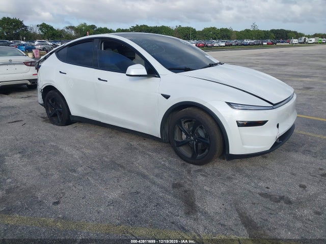 2026 TESLA MODEL Y 7SAYGDEE1TF368741 Photo 0