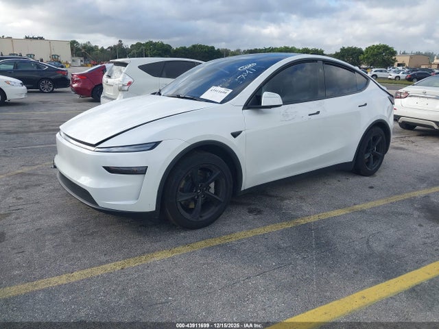 2026 TESLA MODEL Y 7SAYGDEE1TF368741 Photo 1