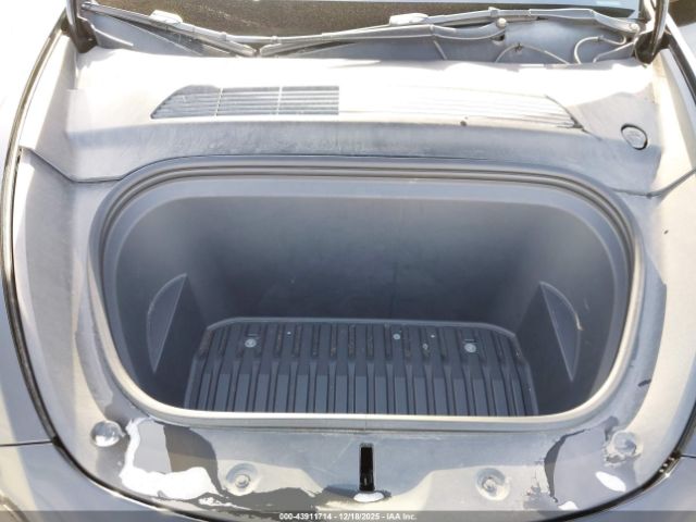 2021 TESLA MODEL Y 5YJYGDED2MF114042 Photo 9