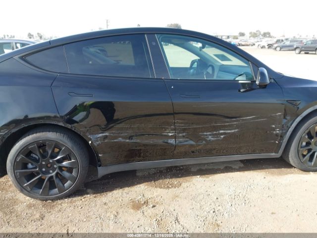 2021 TESLA MODEL Y 5YJYGDED2MF114042 Photo 5