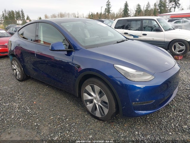 2023 TESLA MODEL Y 7SAYGDEE2PF830942 Photo 0