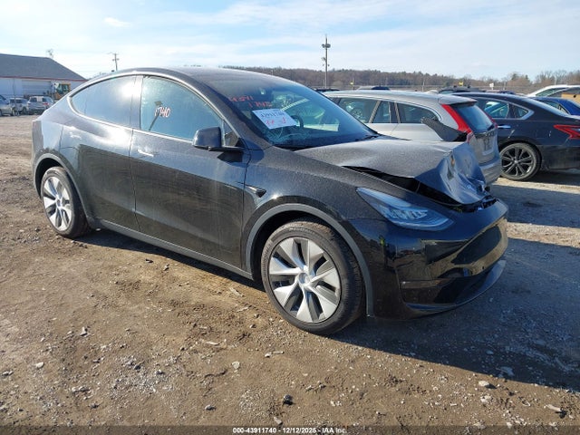 2022 TESLA MODEL Y 7SAYGDEE1NF447815 Photo 0