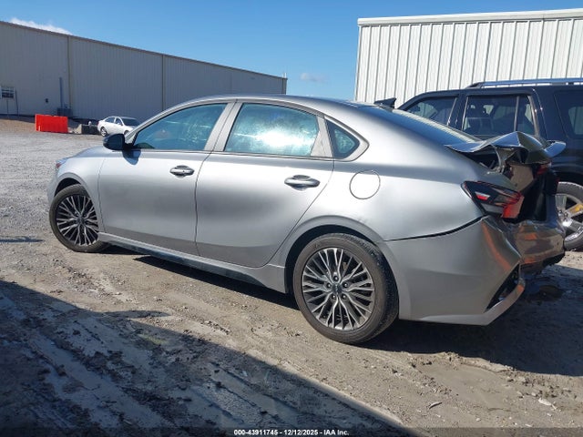 3KPF54AD8RE810484 KIA Forte Gt-line