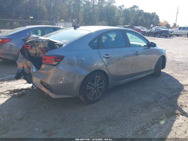 3KPF54AD8RE810484 KIA Forte Gt-line